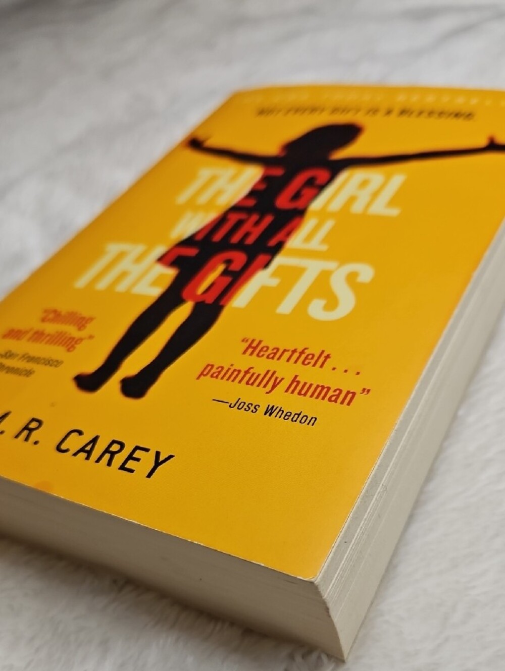 The Girl With All the Gifts by M.R. Carey - Paperback Book - Picture 3 of 4